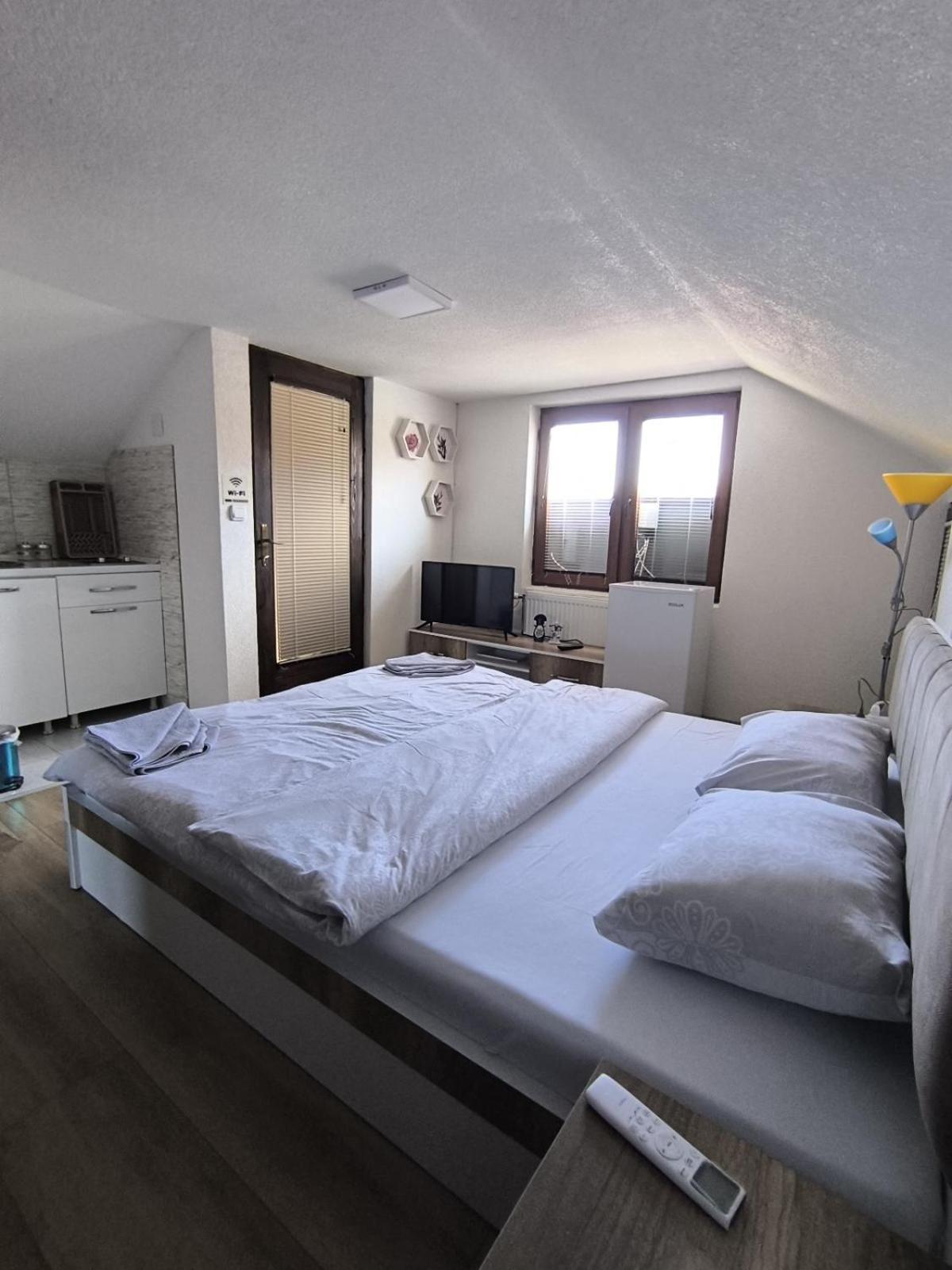 Mountain House - Brezovica Apartment Bagian luar foto